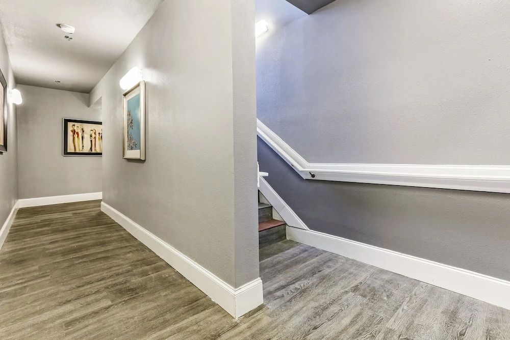 Fully Furnished Condos Near St Charles