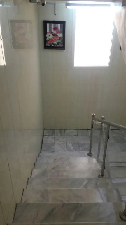 Omseyat Al Sharq Furnished Units 1
