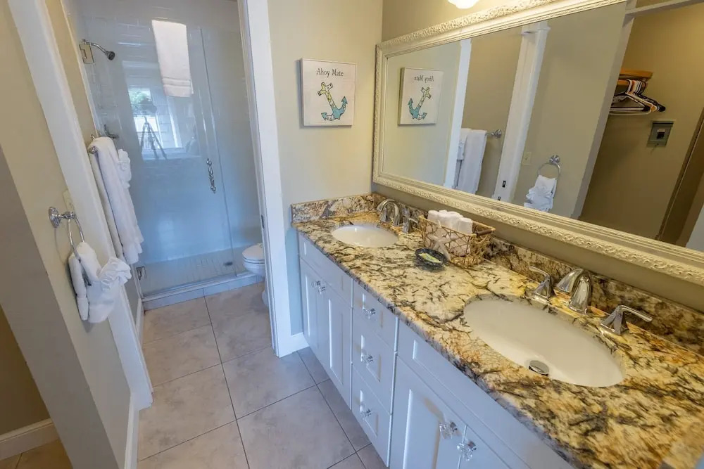 Cabana Breeze Apartment 4
