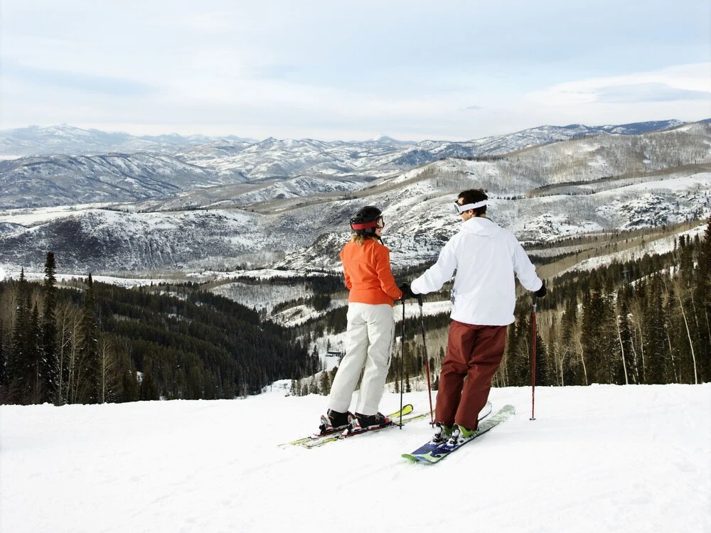Plush Ski W/ Hot Tub, Pool & Fireplace 2 Bedroom Condo
