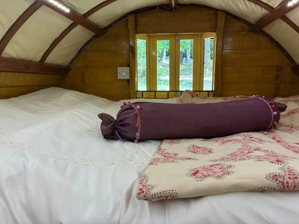 2 Guests - Pet Friendly - Traditional Gypsy Vardo