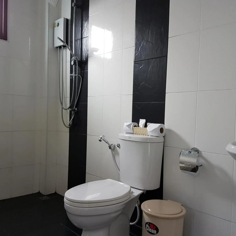 Phuket Sirinapha Resort