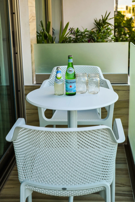 Newport House Playa Boutique Hotel - Beach Club Access