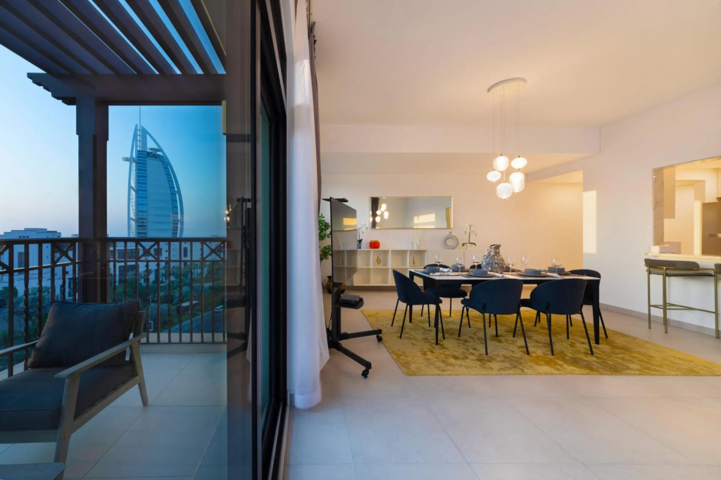 Exclusive Seaview 3BR Roof Terrace Apt  with Scenic Views of Burj alArab
