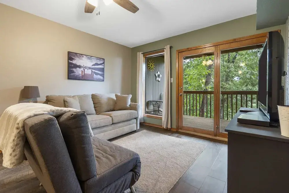 Vacay N Stay - Quiet Community Near Branson!