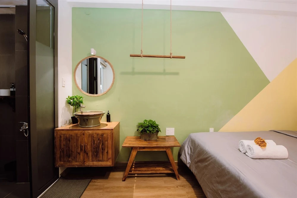HoLo Bui Vien Saigon Serviced HomeStay