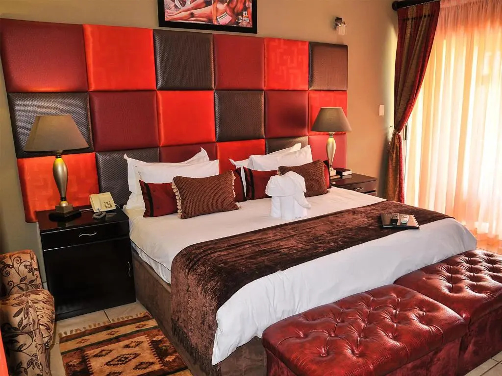 2Ten Hotel