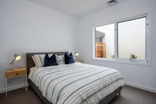Mollys Beach House: