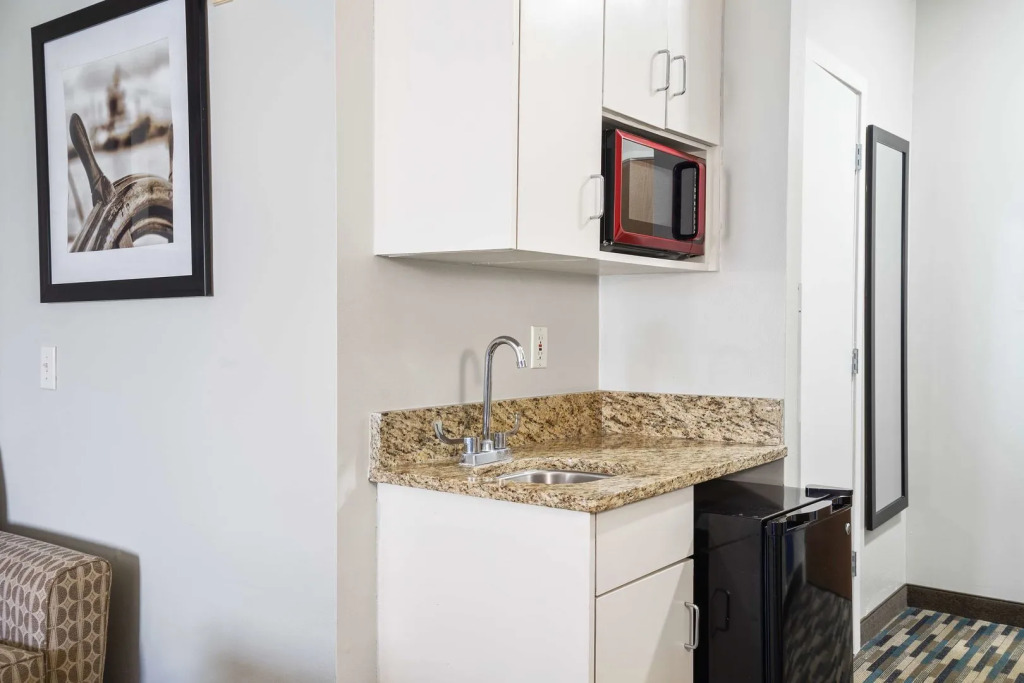 Blue Water Inn & Suites BW Signature Collection