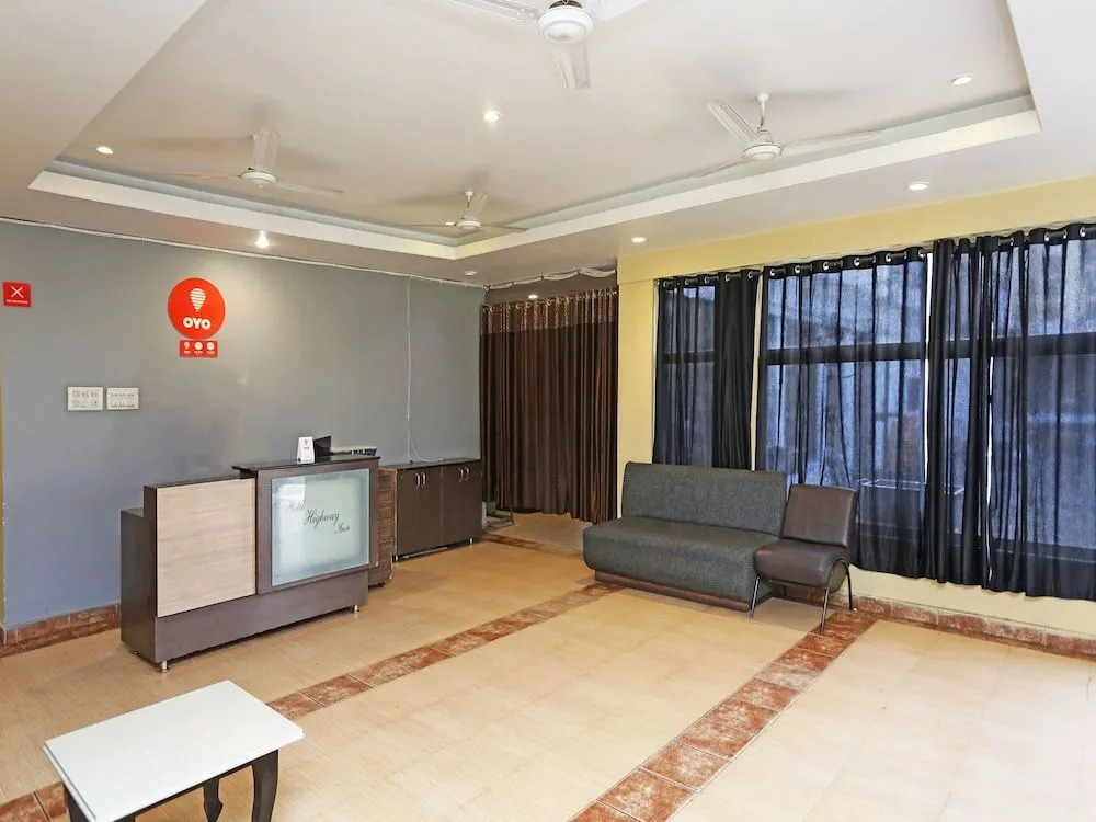 OYO 4939 Hotel Highway Inn
