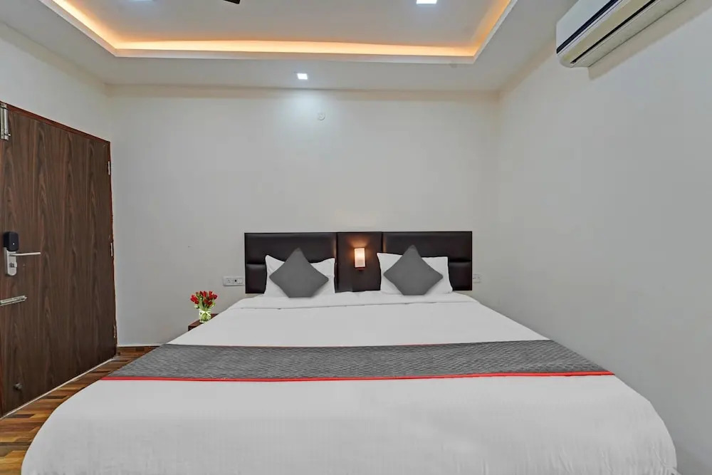 Townhouse Arulmigu Devi Temple Chennai