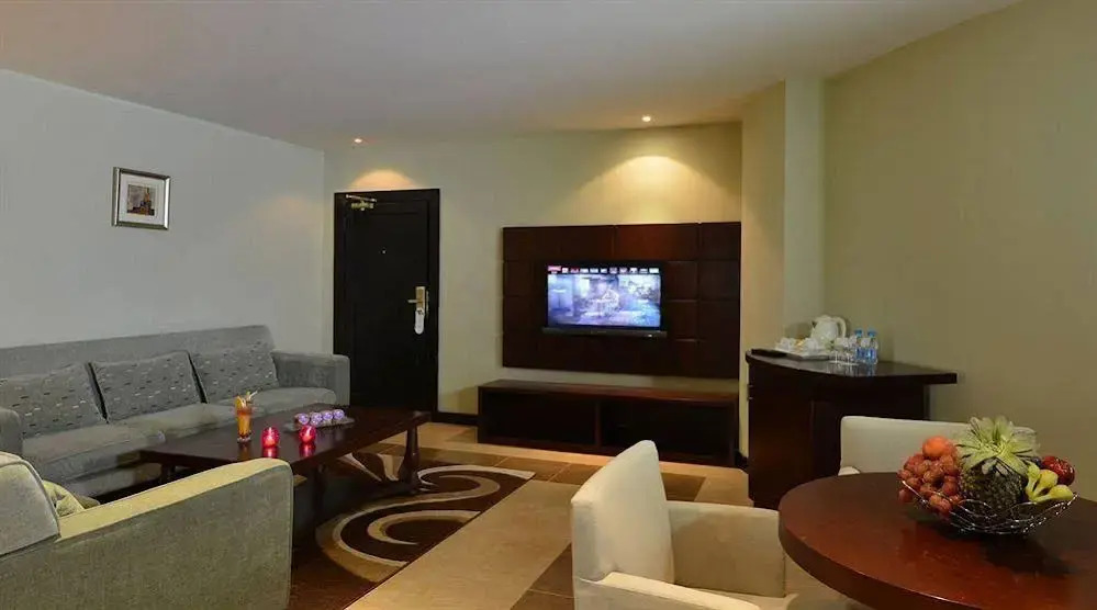 Boudl Half Moon Resort