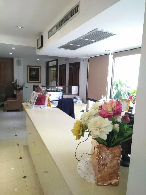 Lasalle Suites Hotel & Residence