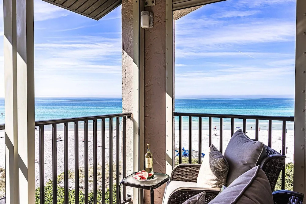 Siesta Breakers Penthouse on the Beach
