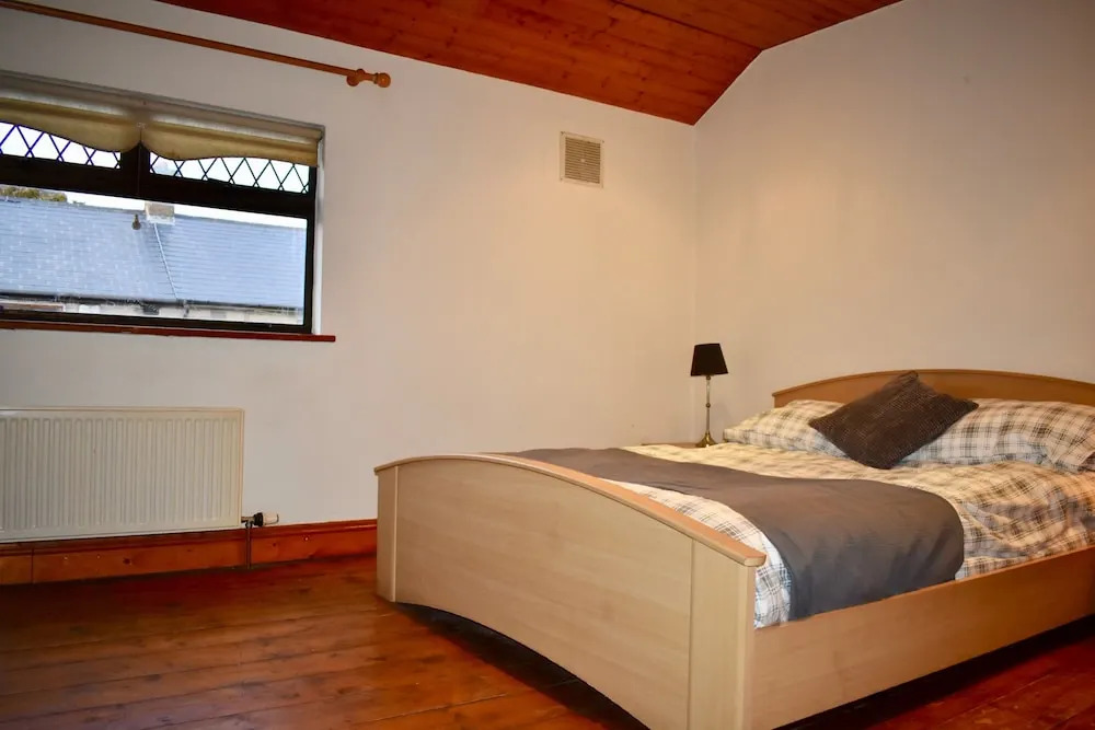 Traditional 2 Bedroom House in Dublin City Centre