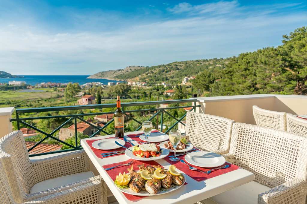 Ai Yannis Suites and Apartments Hotel