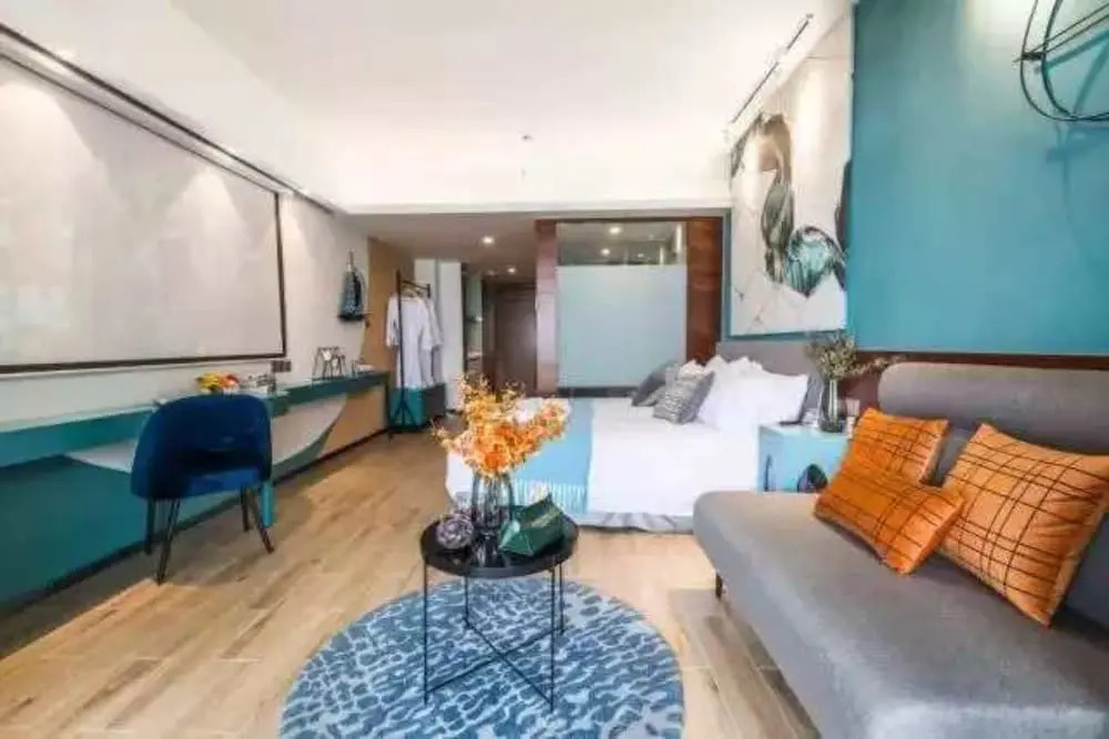 Yi Shu Jing Pin Holiday Hotel