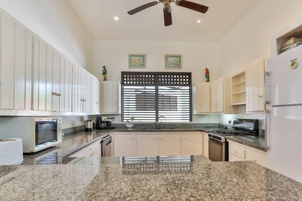 Tamarind Villa - Sprawling 7 bedroom villa 7 Villa by RedAwning