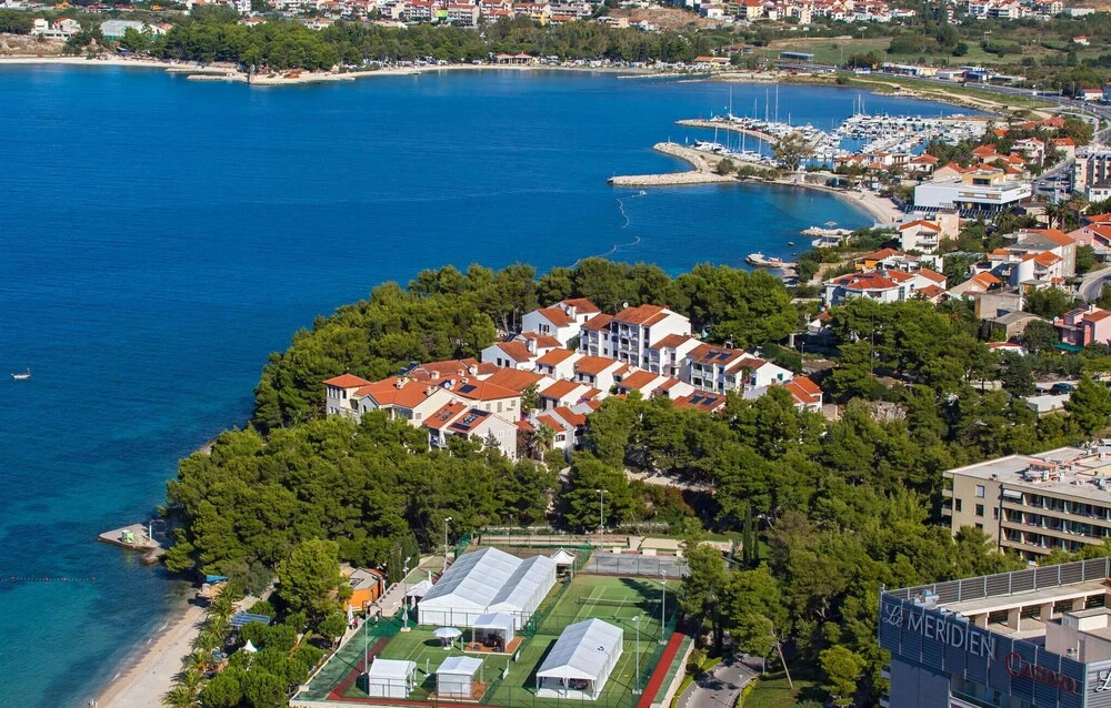 Stunning Apartment in Podstrana With 2 Bedrooms and Wifi