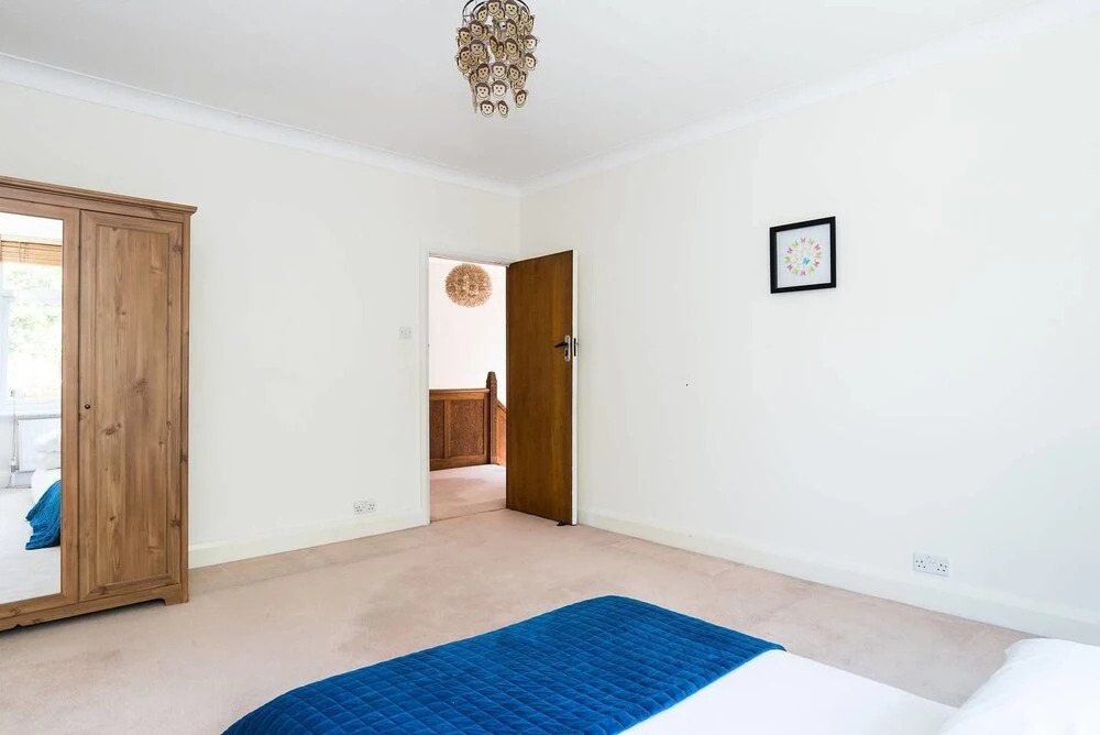 4 Bedroom House in Clapham