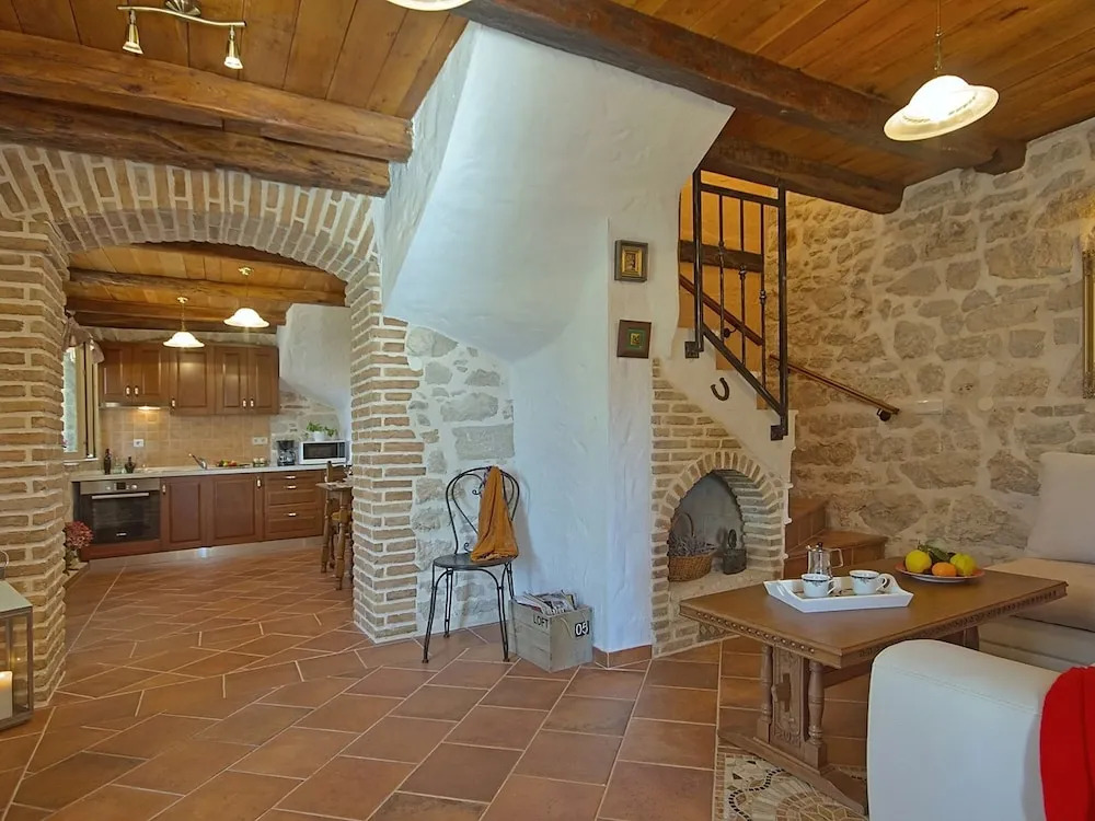 Beautiful Holiday Home in Dracevac With Terrace