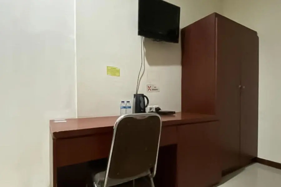 RedDoorz near Bukit Darmo Golf