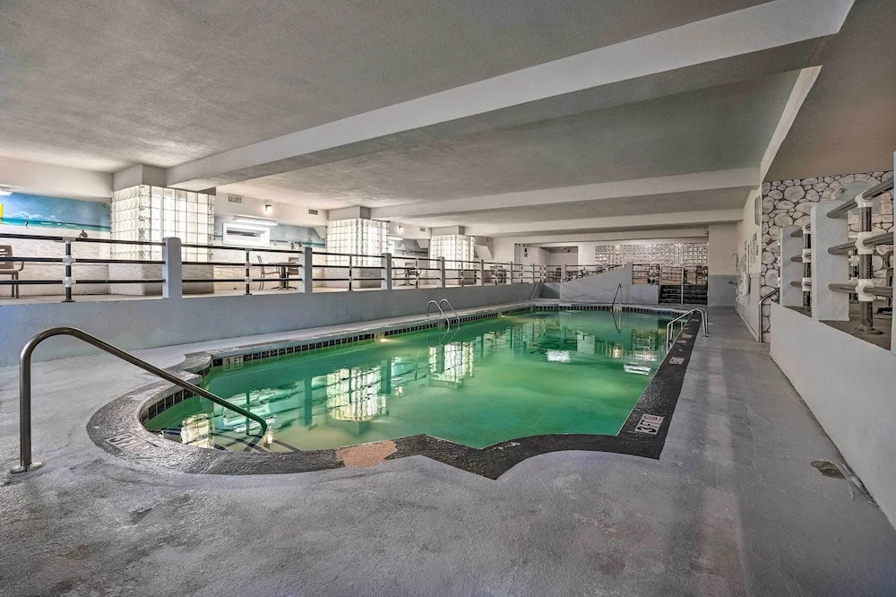 Murrells Inlet Condo w/ Ocean Views & Pool Access!