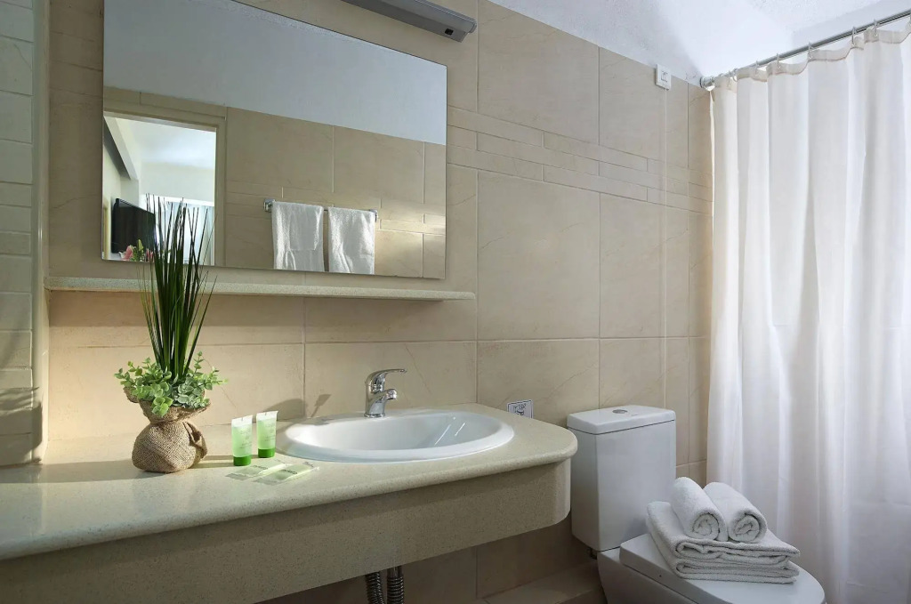 Coriva Beach Hotel & Bungalows