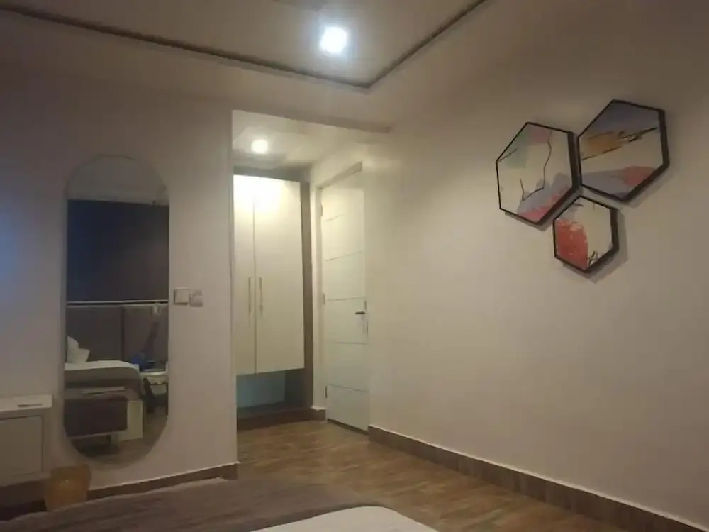 Bizzare Luxury Apartment