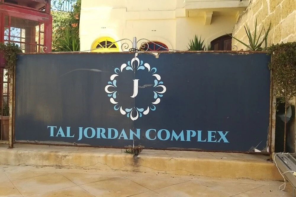 Tal Jordan Complex