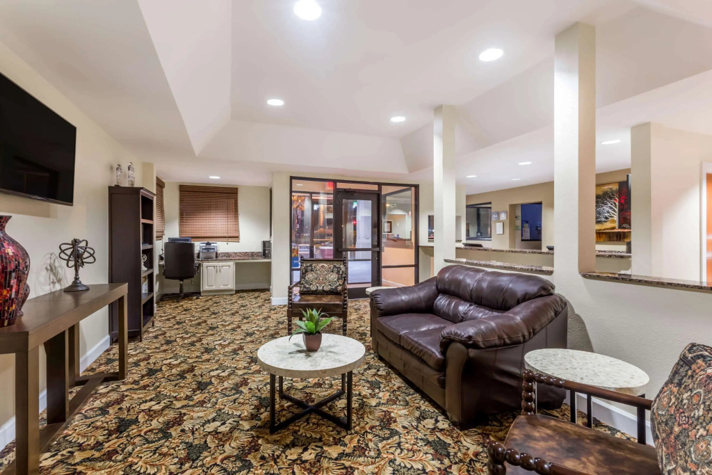 Spark By Hilton Tifton