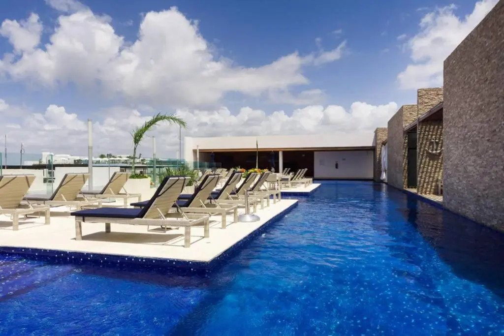 Brand New Classy Condo Just Steps from the Beach
