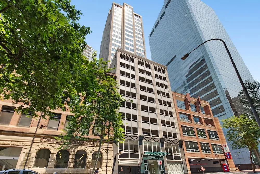 Sydney CBD Studio Apartment 1704 KNT