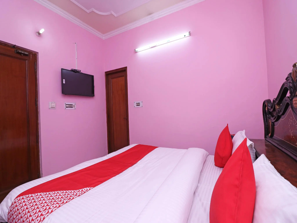OYO 26906 Hotel Sagar