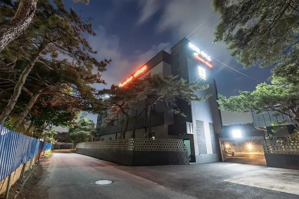 PATIO Hotel & Monster Village