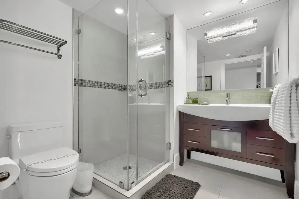 Gorgeous Spacious 2bed Bayview Apartment
