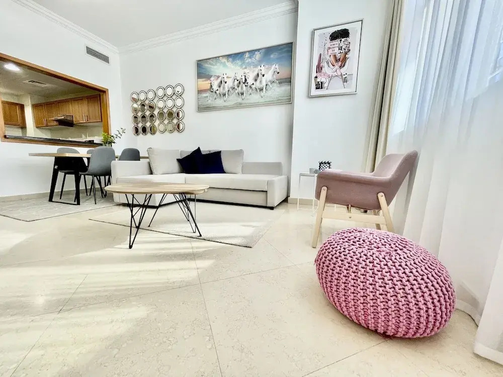 Stunning Apartment at Dora Bay Dubai Marina