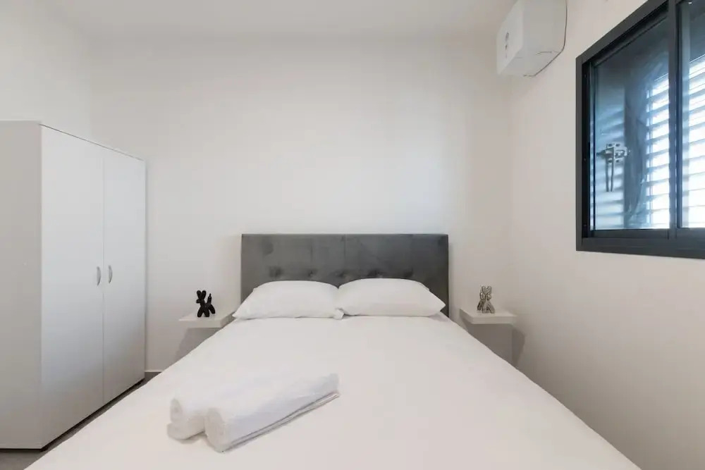 Luxury APT 3 BR New Tower Parking