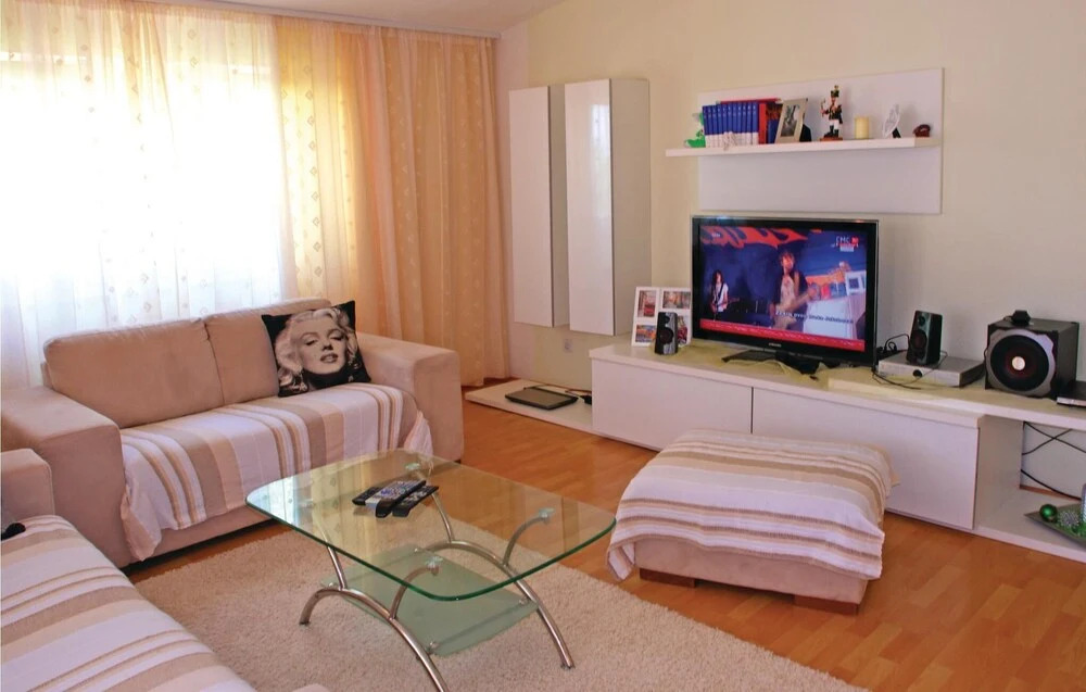 Stunning Home in Kastel Novi With Wifi and 3 Bedrooms