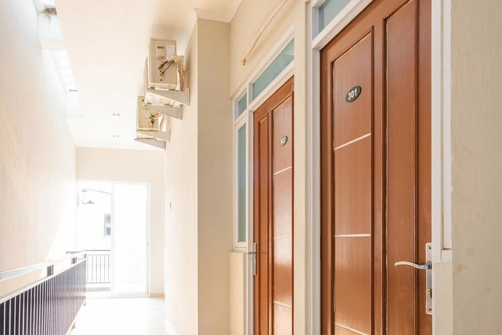 RedDoorz near Bandara City Mall Tangerang