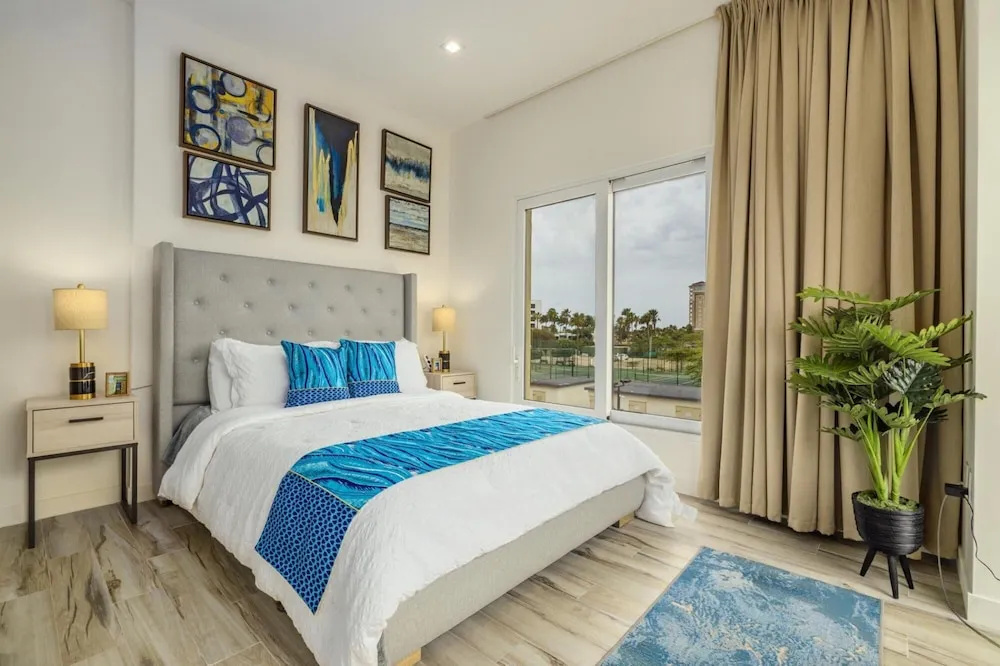 NEW 2BR Condo in of Palm Beach Walk 2 Beach