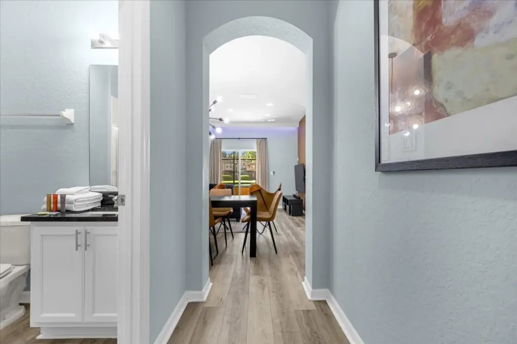 3 Bedrooms 3 Bathrooms Regal Oaks 5714 Dd