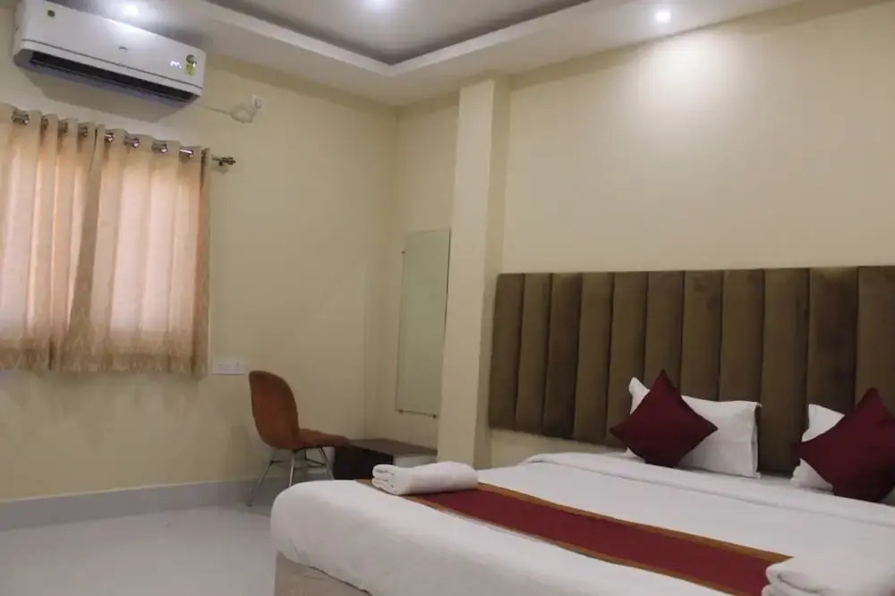 Puri Hotel Manjulata Residency