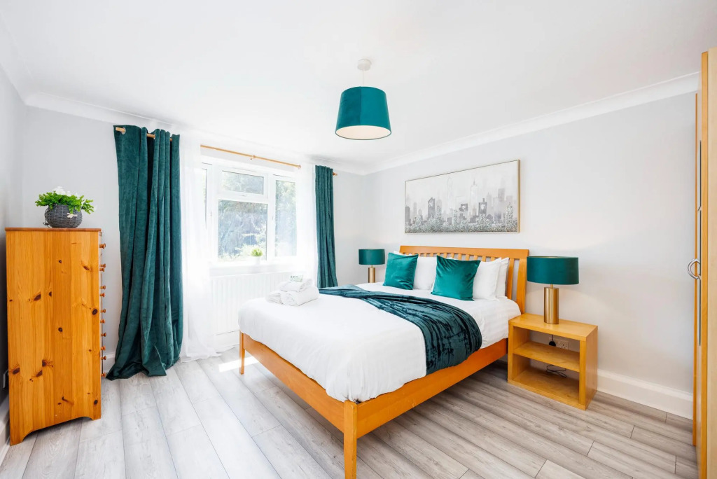 Convenient and Stylish 2-Bed Apartment in Croydon