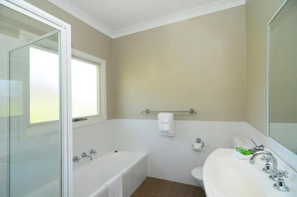 Bimbadeen - Comfortable country styled house!