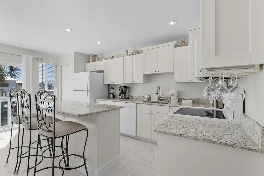 21591 Waterfront Duplex With Pool And Spa 2 Bedroom Condo