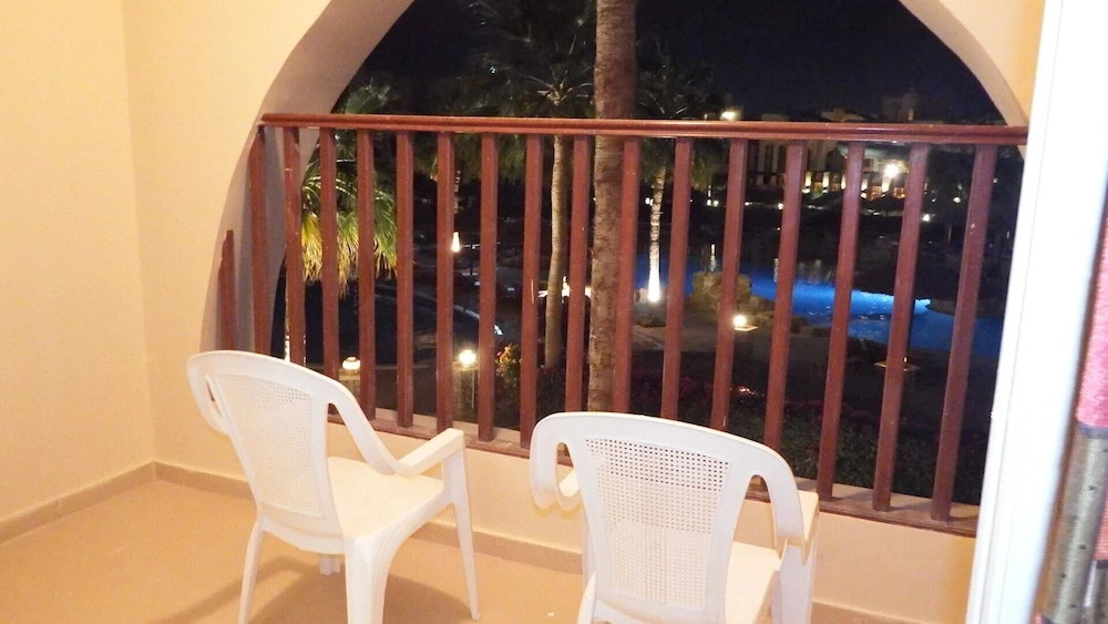 The Three Corners Palmyra Resort