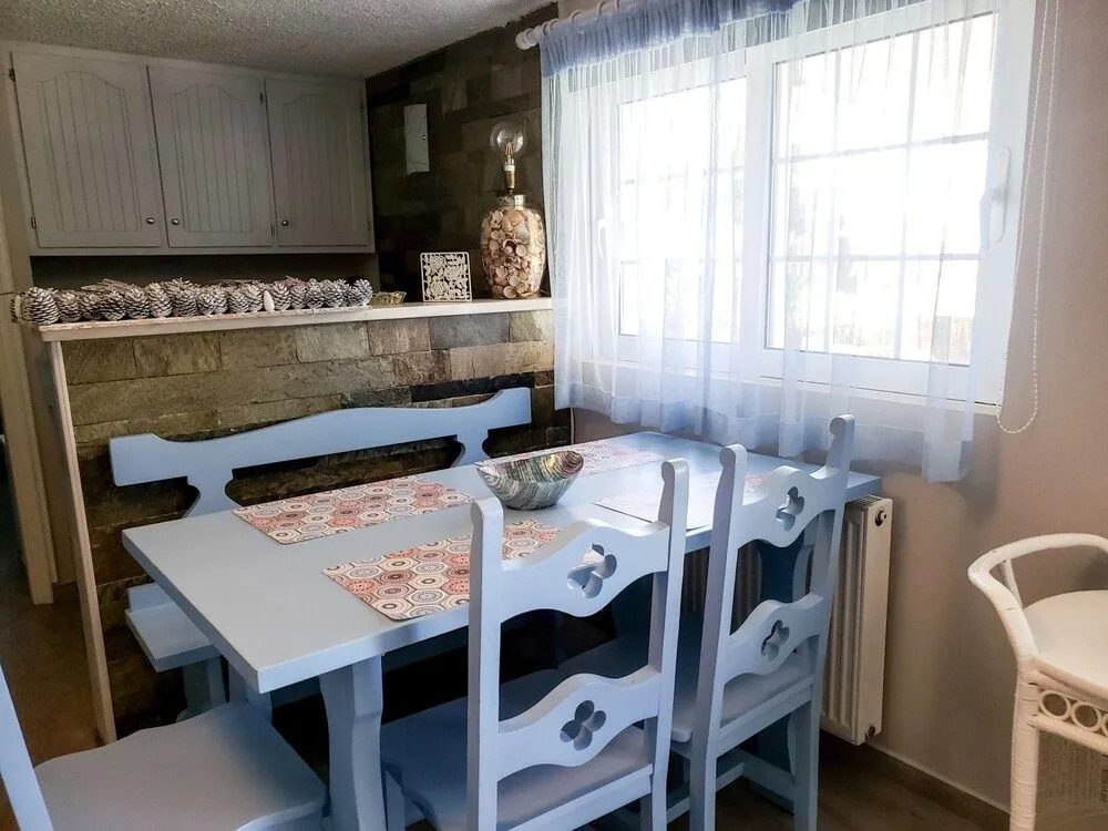 Anthoula's House