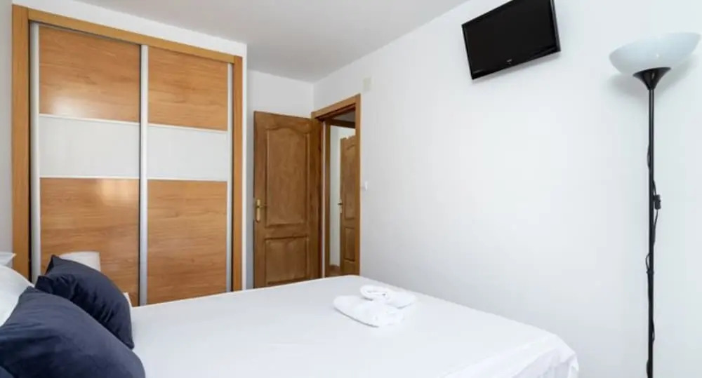 Apartment - 3 Bedrooms with WiFi - 107877
