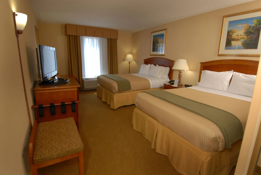 Holiday Inn Express & Suites Florence I-95 & I-20 Civic Ctr by IHG
